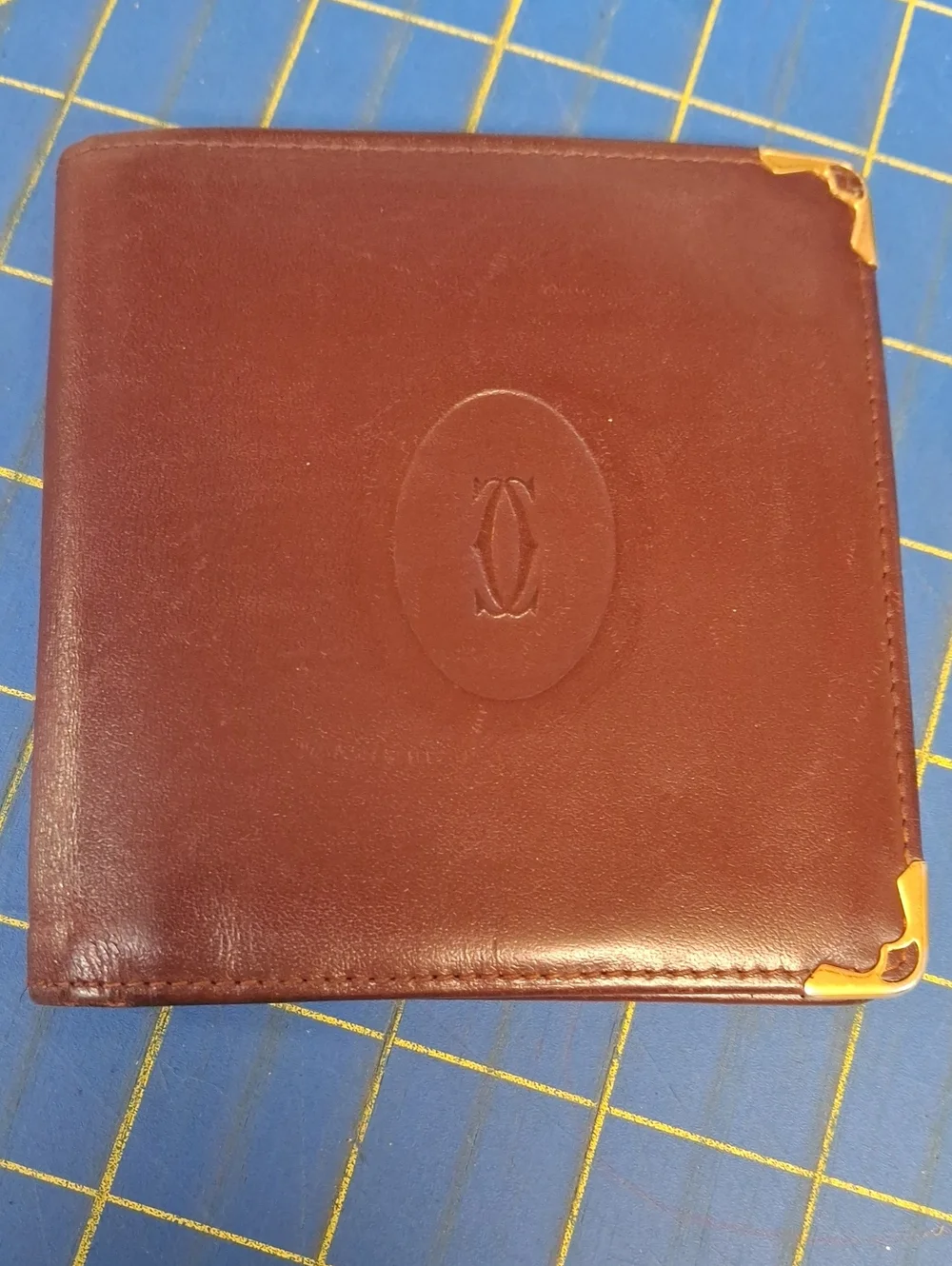 Classic Unisex Leather 4x4 Wallet with Gold Corner Accents Preloved